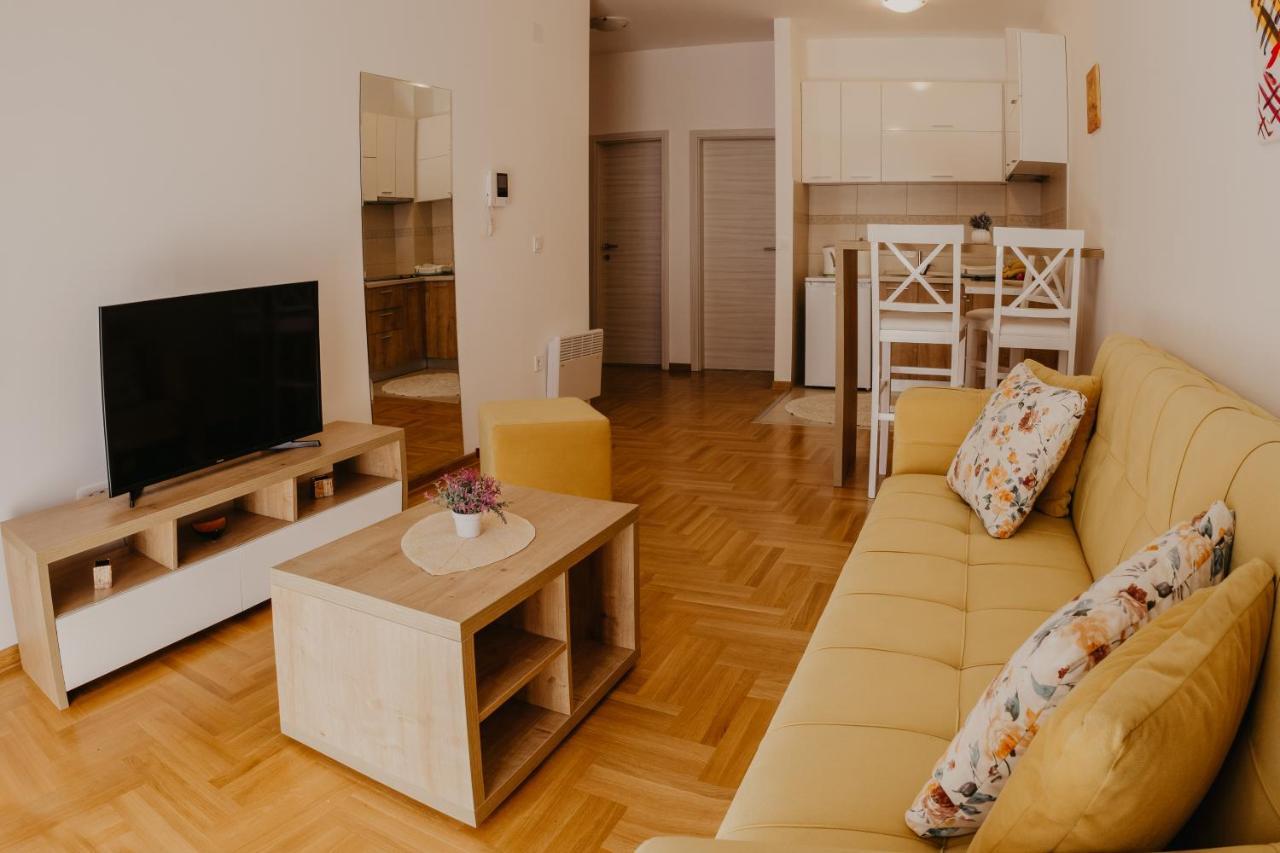 Peace 2 Apartments With Parking Будва Екстер'єр фото