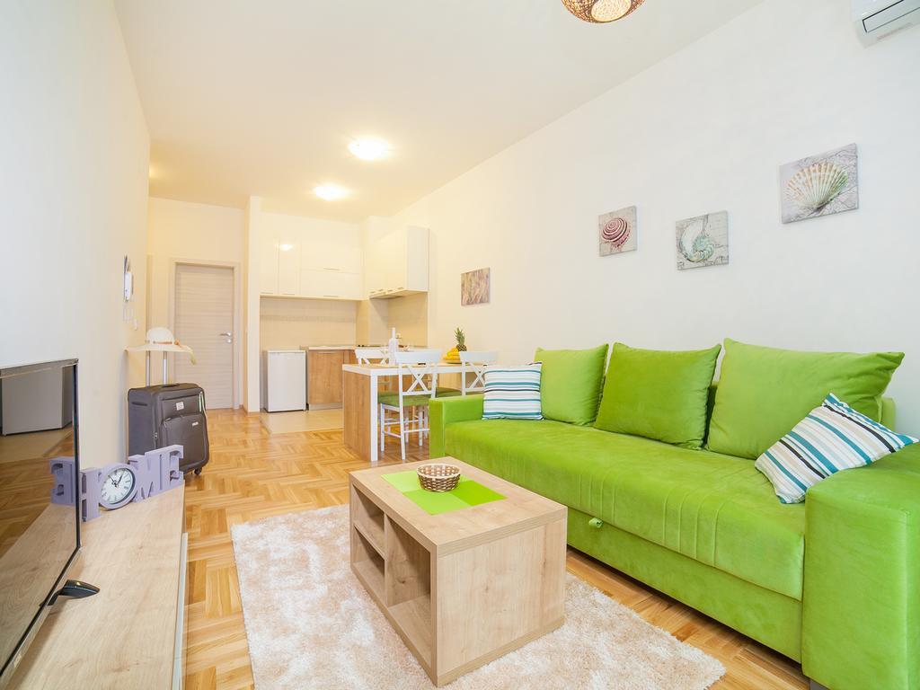 Peace 2 Apartments With Parking Будва Екстер'єр фото